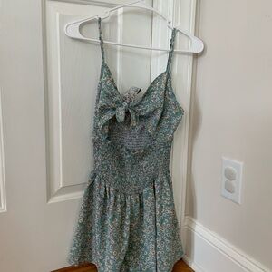 SHEIN Woman’s Floral Print Romper